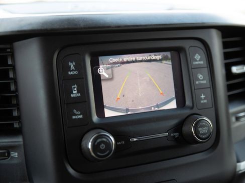 Used 2020 RAM 1500 Big Horn AWD/4WD image 17