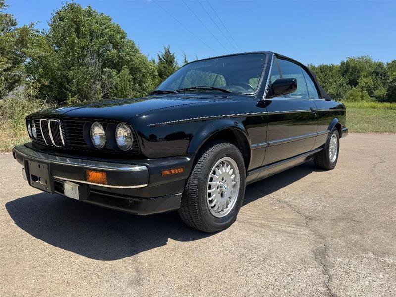 Used 1991 BMW 325i Convertible RWD image 9