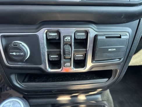 Used 2020 Jeep Gladiator Sport w/ Quick Order Package 24S AWD/4WD image 65
