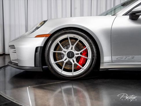 Used 2026 Porsche 911 GT3 w/ Chrono Package RWD image 15