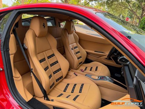 Used 2011 Ferrari 458 Italia Coupe RWD image 30