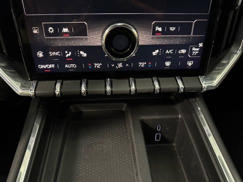 Used 2024 GMC Acadia Elevation w/ Black Edition image 22