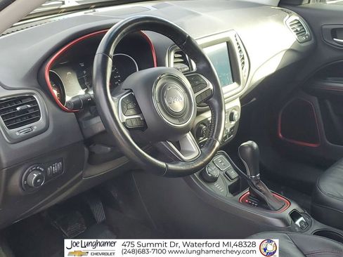 Used 2017 Jeep Compass Trailhawk w/ Cold Weather Group image 12