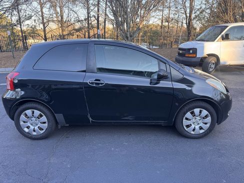Used 2007 Toyota Yaris 2-Door Hatchback image 5