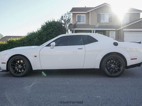 Used 2019 Dodge Challenger R/T Scat Pack RWD image 3