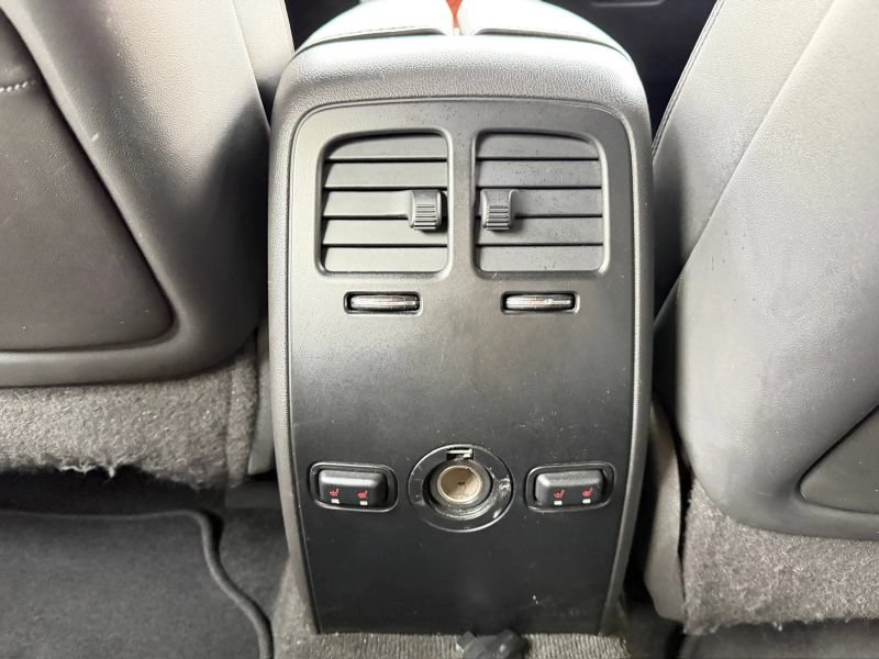 Used 2013 Lincoln MKS AWD image 18