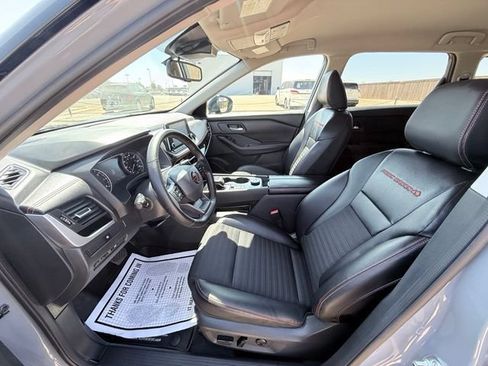 Certified 2025 Nissan Rogue SV w/ Rock Creek Premium Package AWD/4WD image 15