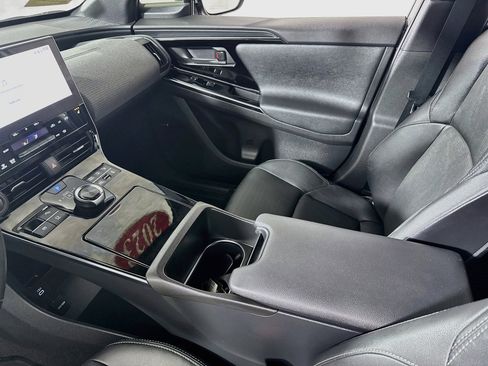 Used 2023 Subaru Solterra AWD image 24