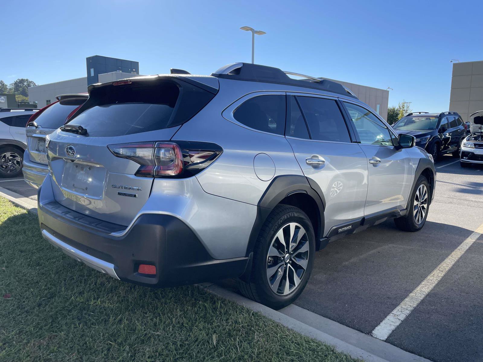 Used 2024 Subaru Outback Touring AWD/4WD image 4