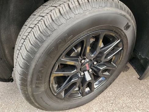 Used 2023 GMC Sierra 1500 Elevation AWD/4WD image 10