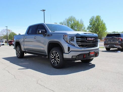 Used 2024 GMC Sierra 1500 AT4 w/ Technology Package image 7