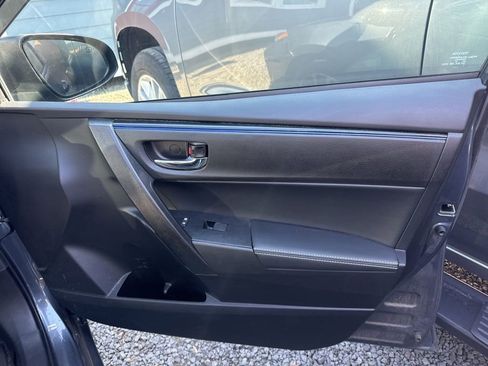 Used 2018 Toyota Corolla SE image 11