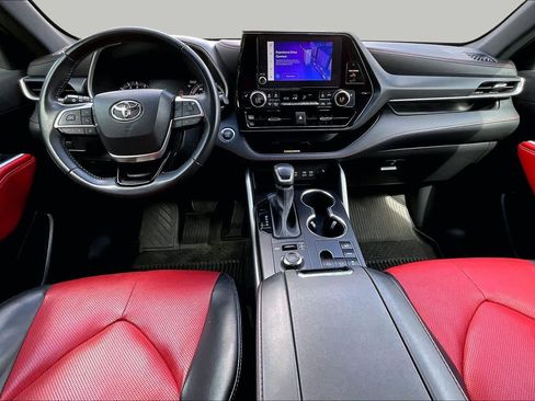 Used 2023 Toyota Highlander XSE AWD/4WD image 16