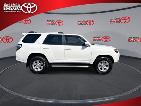 Used 2024 Toyota 4Runner SR5 Premium w/ Moonroof Package AWD/4WD image 9