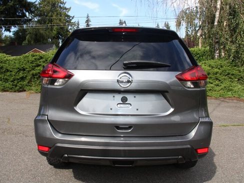 Used 2018 Nissan Rogue SV AWD/4WD image 12