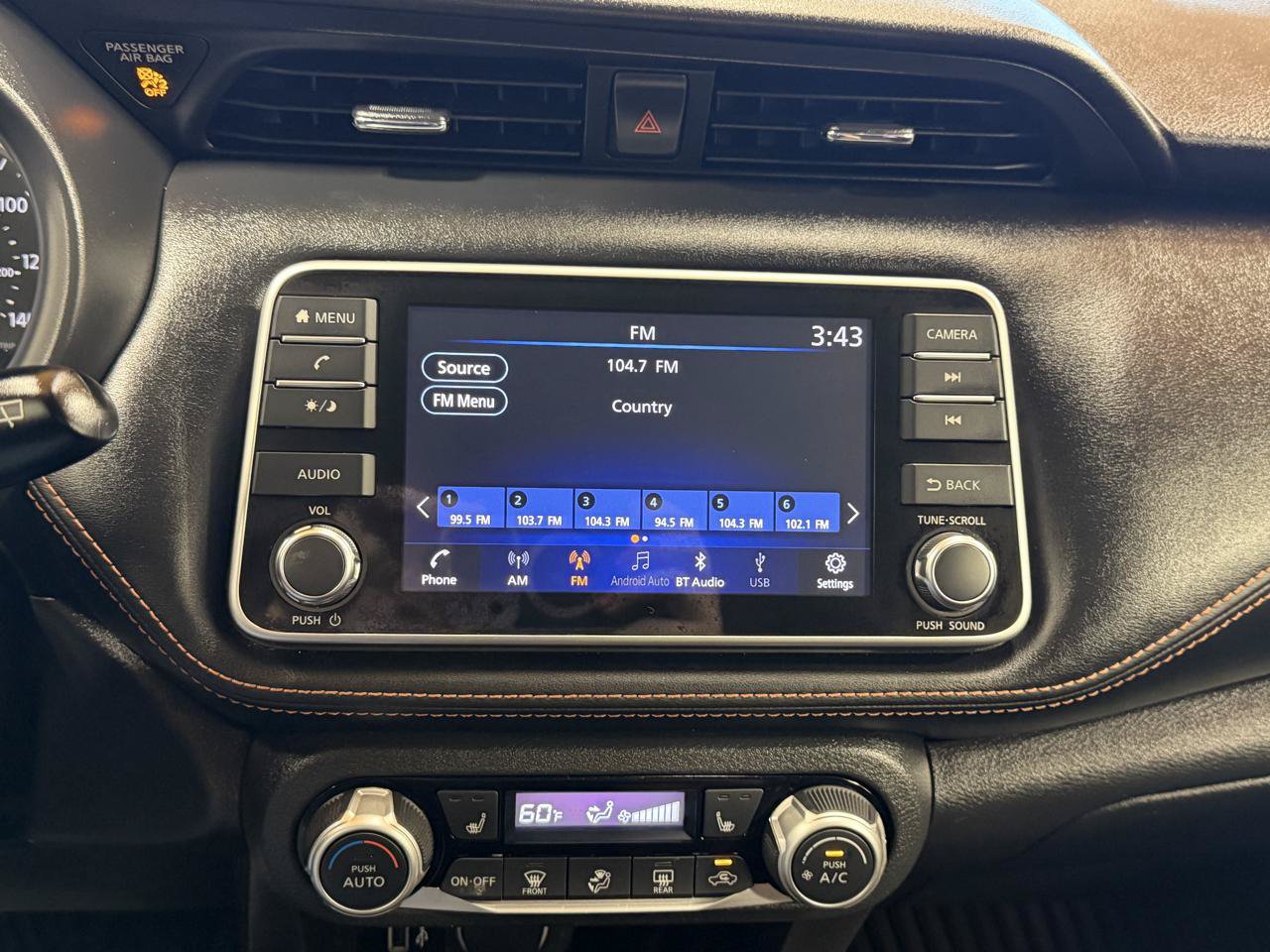 Used 2020 Nissan Kicks SR w/ SR Premium Package FWD image 16