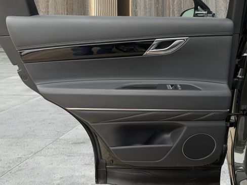 Used 2025 Genesis GV80 2.5T Standard image 30