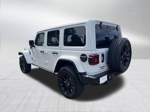 Used 2025 Jeep Wrangler Unlimited Sahara w/ Safety Group AWD/4WD image 7
