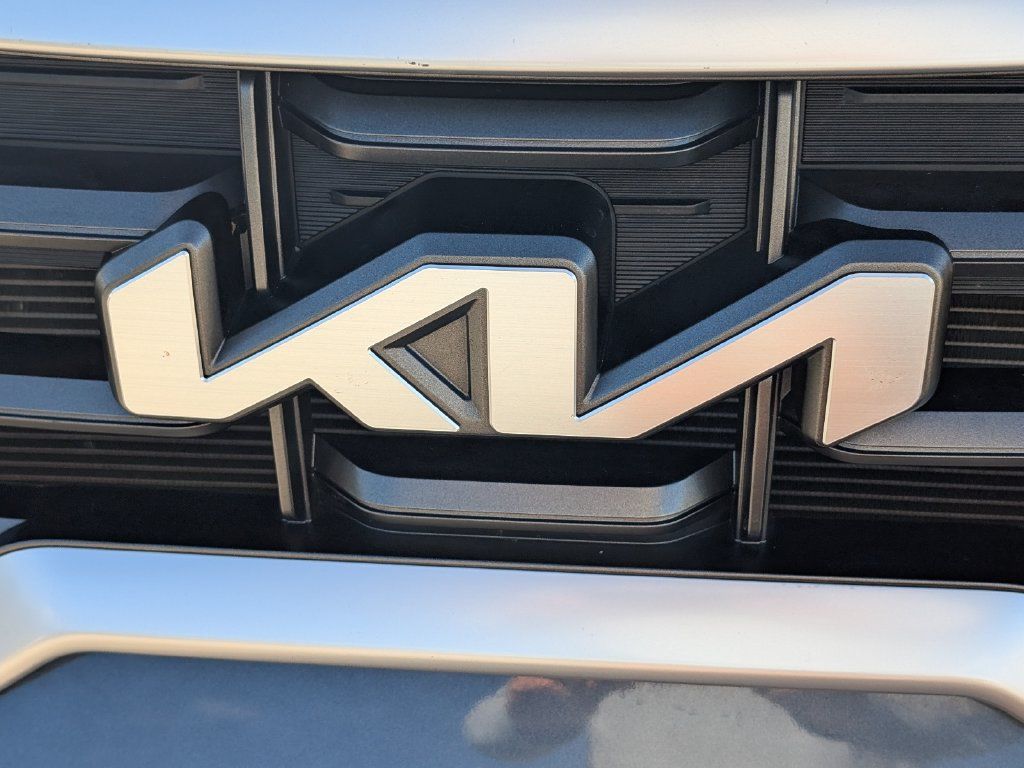 Certified 2023 Kia Telluride S w/ S Sunroof Package FWD image 3