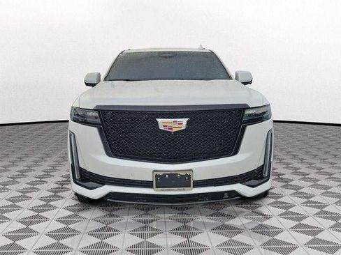 Used 2021 Cadillac Escalade Sport Platinum w/ Heavy-Duty Trailer Package AWD/4WD image 2