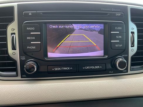 Used 2017 Kia Sportage LX image 29