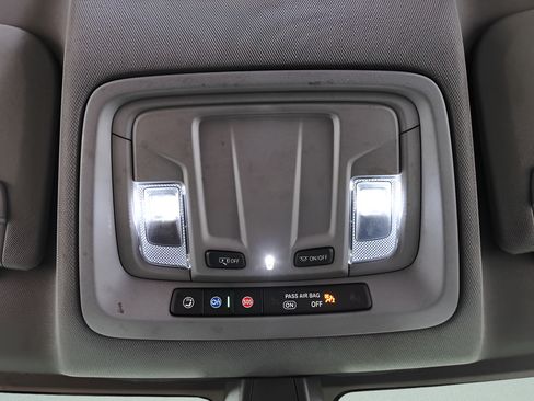 Used 2022 GMC Sierra 1500 Elevation AWD/4WD image 18