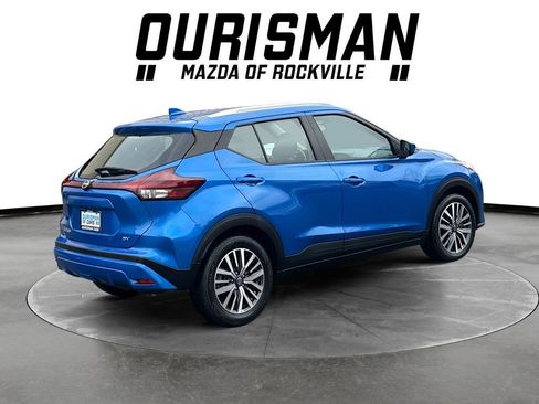Used 2024 Nissan Kicks SV image 6