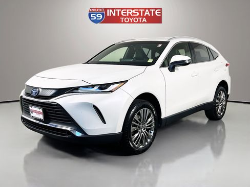 Used 2022 Toyota Venza XLE AWD/4WD image 3