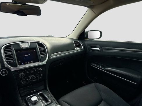 Used 2022 Chrysler 300 Touring w/ Sport Appearance Package RWD image 21