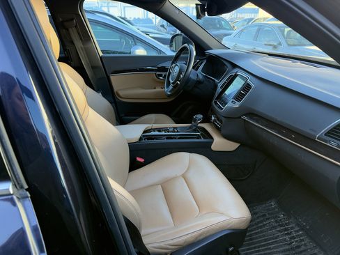 Used 2019 Volvo XC90 T6 Momentum w/ Advanced Package image 22