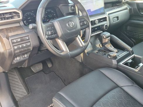 Used 2024 Toyota Tacoma Limited AWD/4WD image 10