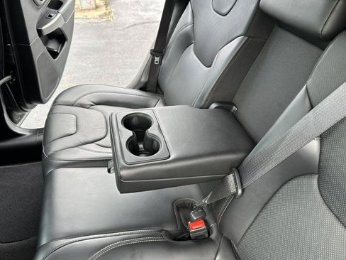 Used 2020 Jeep Cherokee Limited AWD/4WD image 33