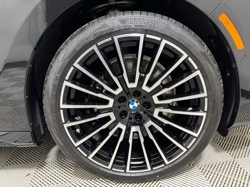 New 2026 BMW 740i xDrive w/ Premium Package AWD/4WD image 18