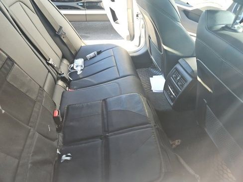 Used 2019 BMW 330i Sedan w/ Convenience Package image 8