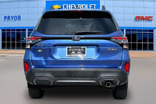 Used 2025 Subaru Forester Limited AWD/4WD image 6