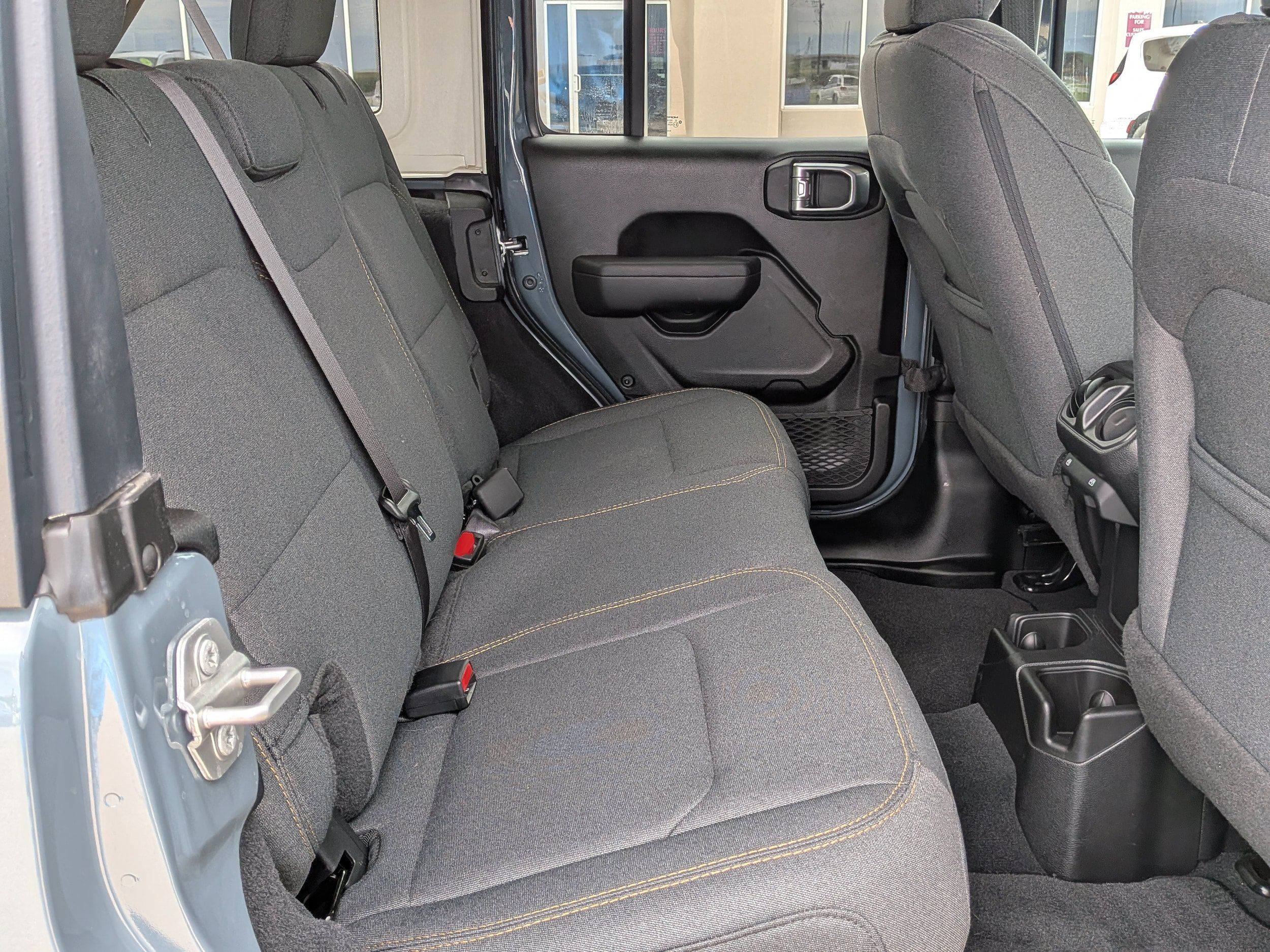 Used 2025 Jeep Wrangler Unlimited Sport AWD/4WD image 39