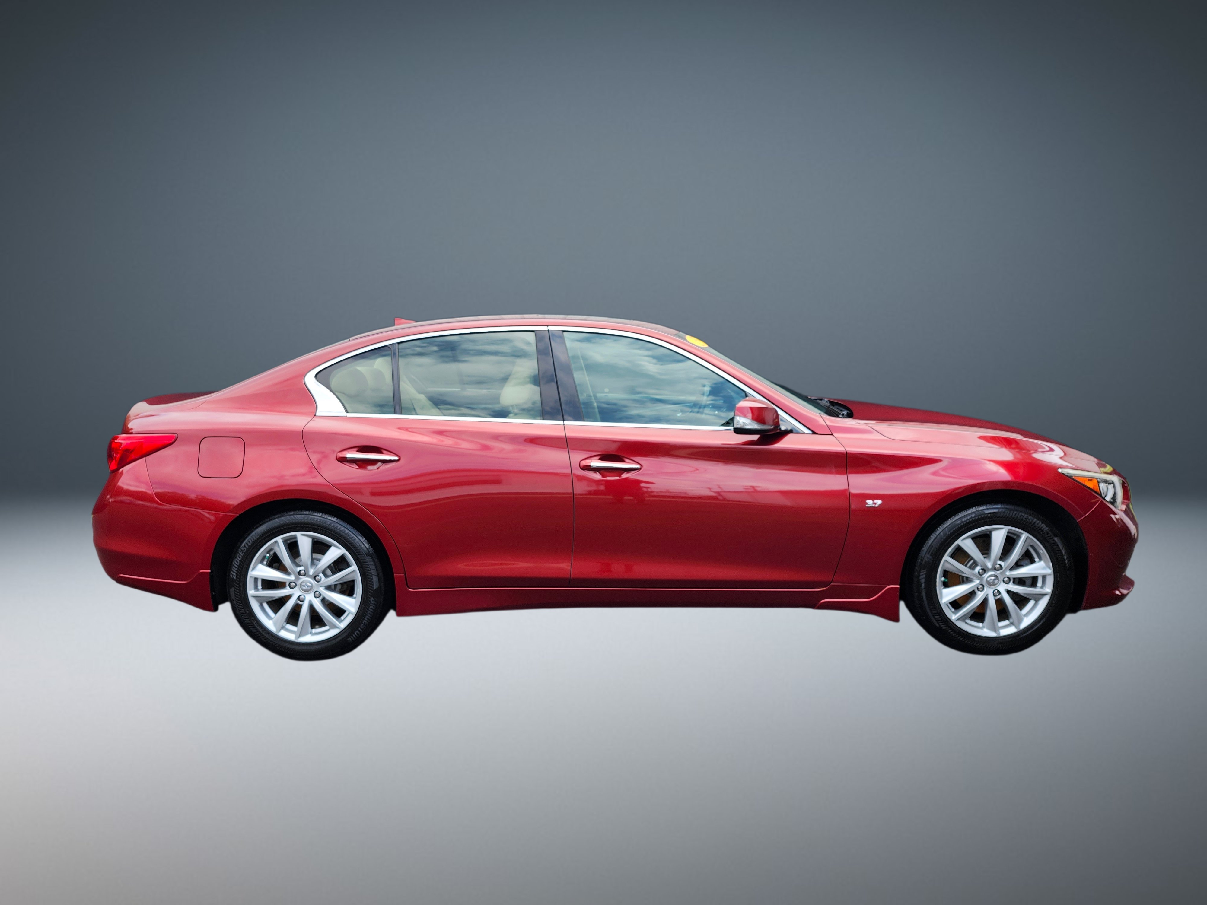 Used 2015 INFINITI Q50 Premium w/ Navigation Package AWD/4WD image 2