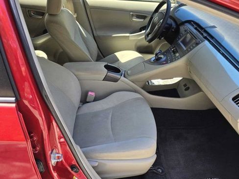 Used 2013 Toyota Prius Three image 16