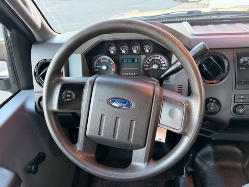 Used 2011 Ford F250 XL image 13