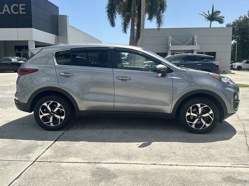Certified 2021 Kia Sportage LX w/ LX AWD Popular Package image 5