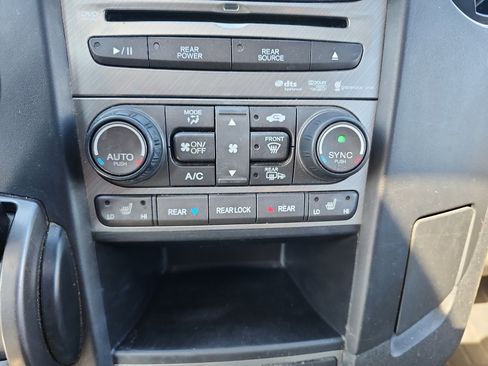 Used 2014 Honda Pilot Touring image 27
