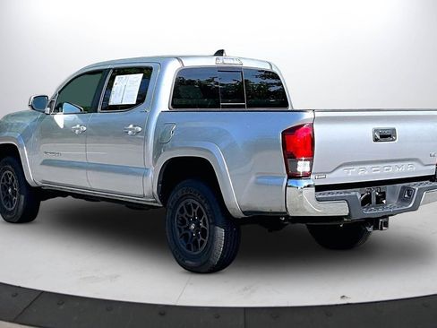 Used 2021 Toyota Tacoma SR5 RWD image 7