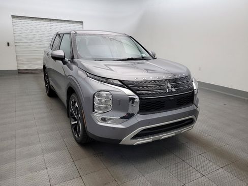 Used 2023 Mitsubishi Outlander SE AWD/4WD image 13