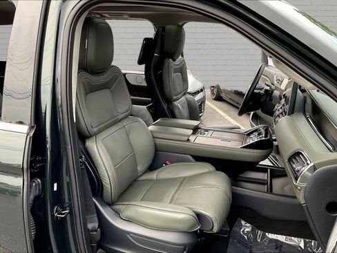 Used 2022 Lincoln Navigator Black Label AWD/4WD image 19