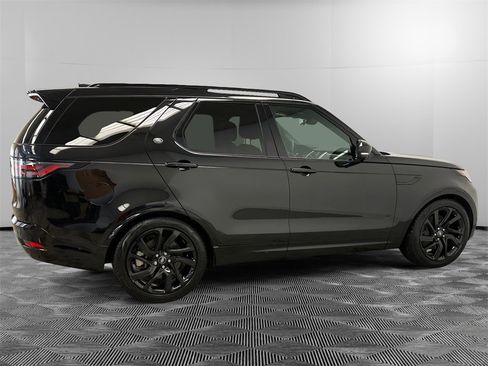 Used 2024 Land Rover Discovery Dynamic SE image 6