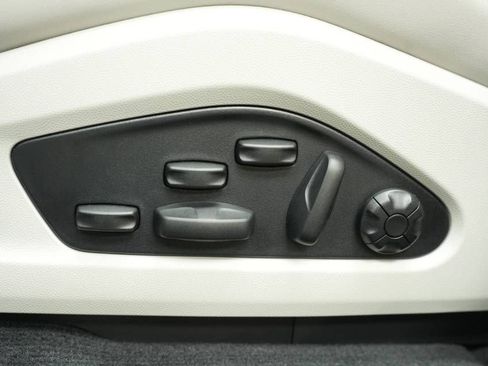 New 2026 Porsche Macan 4 Electric AWD/4WD image 33