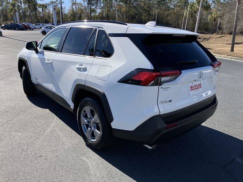 Certified 2025 Toyota RAV4 XLE image 3