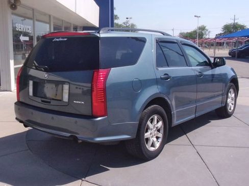 Used 2006 Cadillac SRX w/ Seating Package AWD/4WD image 8