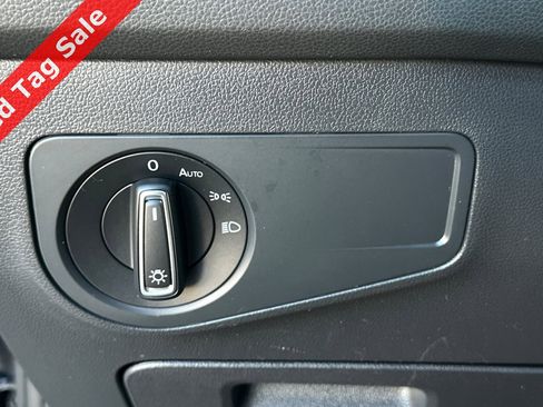 Certified 2022 Volkswagen Tiguan SE w/ Panoramic Sunroof Package image 31