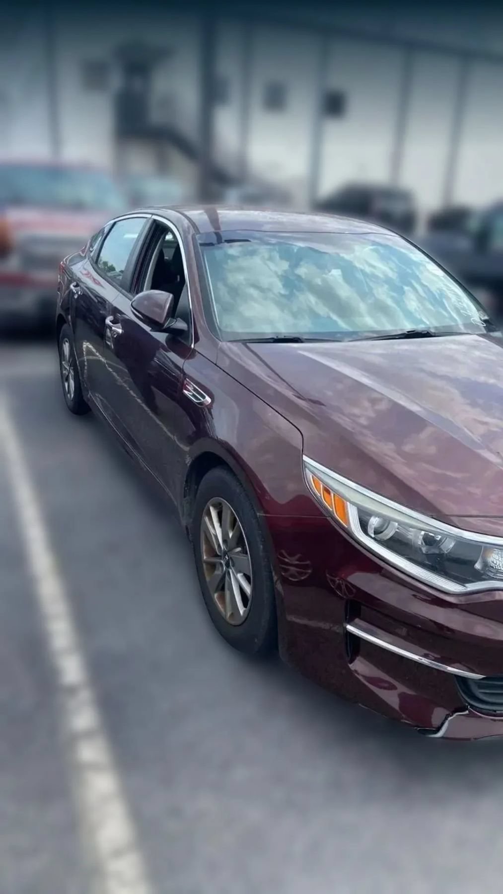 Used 2016 Kia Optima LX FWD image 2
